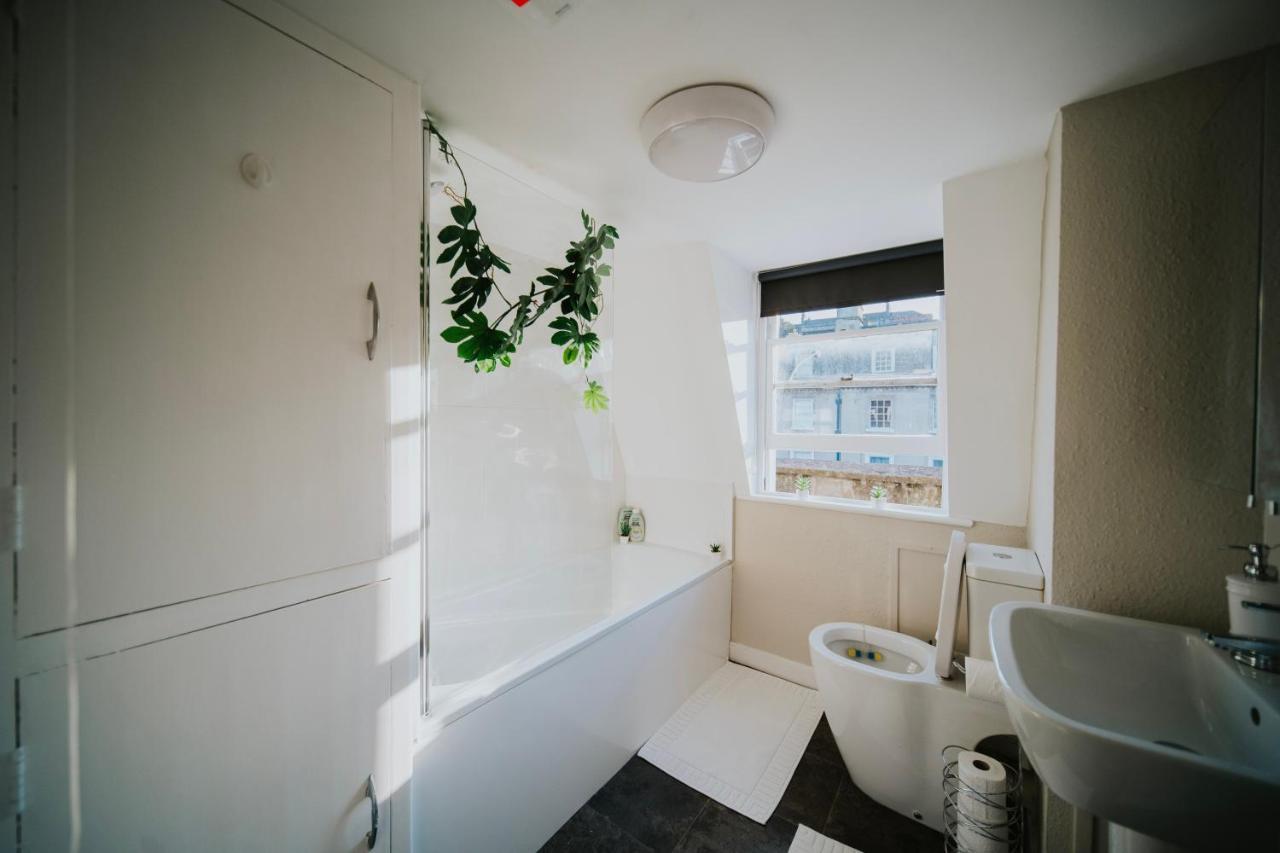 Roman Penthouse- City Skyline Views, 4K Tvs, 5G Wifi And More! Lägenhet Bath Exteriör bild