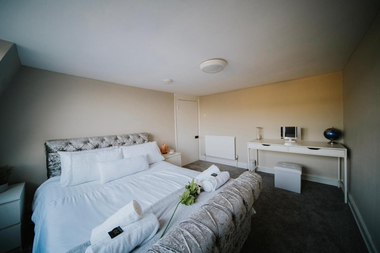 Roman Penthouse- City Skyline Views, 4K Tvs, 5G Wifi And More! Lägenhet Bath Exteriör bild