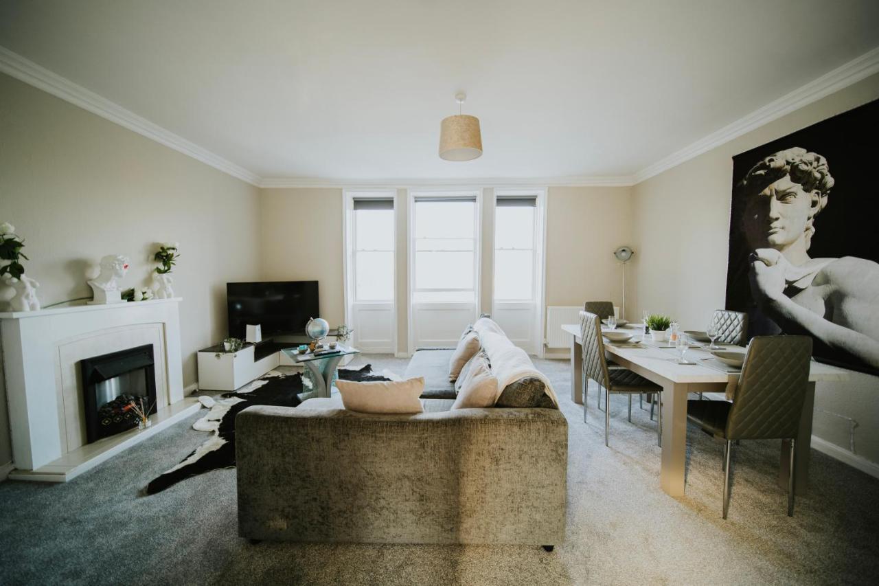 Roman Penthouse- City Skyline Views, 4K Tvs, 5G Wifi And More! Lägenhet Bath Exteriör bild